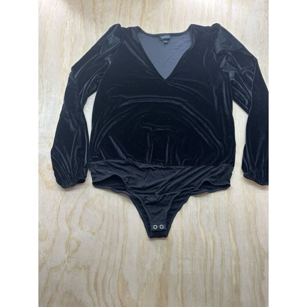 Torrid‎ Velvet Bodysuit Black Sz 0 (12 L) Snap Long Sleeve V Neck Rayon Blouse